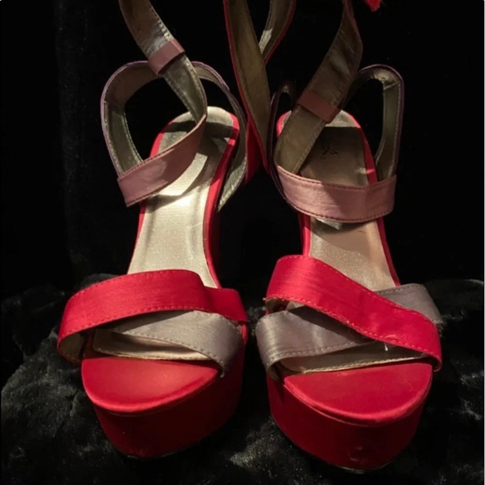 Qupid Satin Strappy Platform Heel, US Women’s Size 9 - Picture 5 of 8